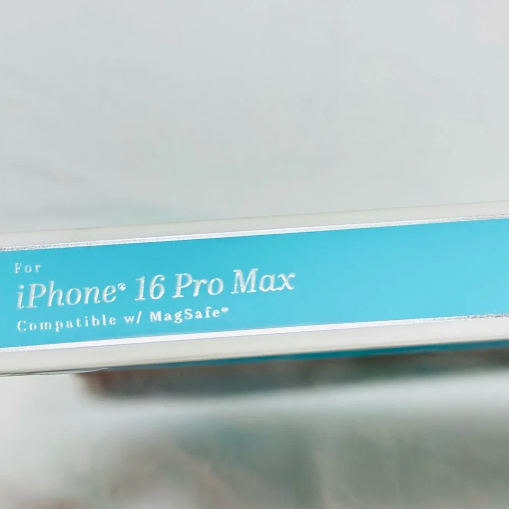 Nanette Lepore Metallic Phone Case with MagSafe